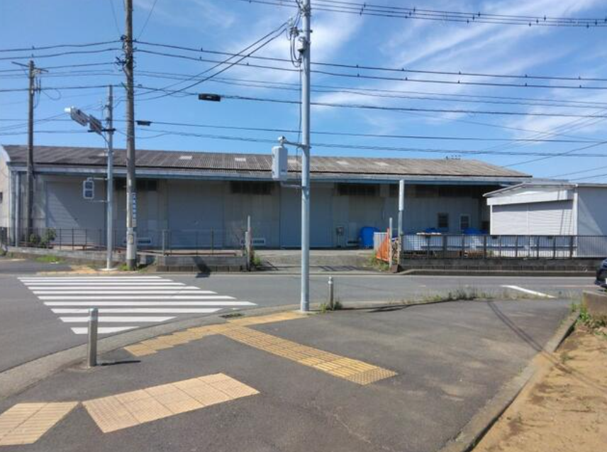 神奈川県平塚市公所863｜貸し倉庫