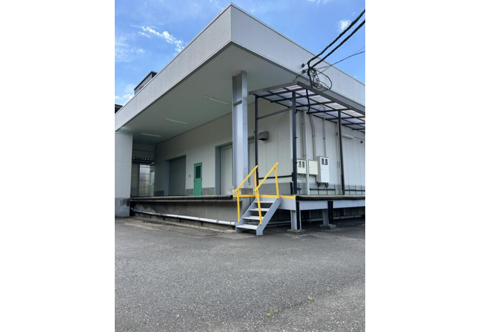 千葉県成田市三里塚光ヶ丘1｜貸し倉庫